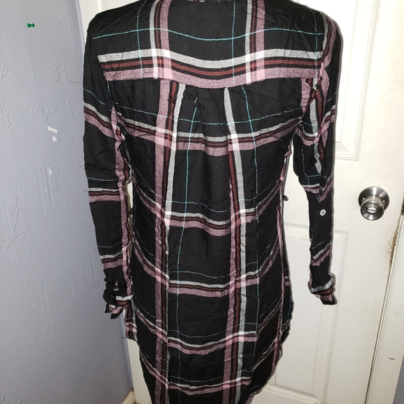 Charlotte Russe Plaid Top - Picture 2 of 4